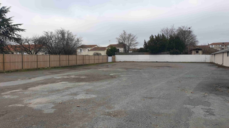 Ma-Cabane - Vente Divers FONTENAY LE COMTE, 834 m²