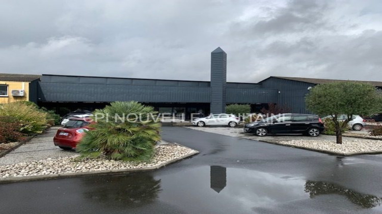 Ma-Cabane - Vente Divers Gond-Pontouvre, 2100 m²