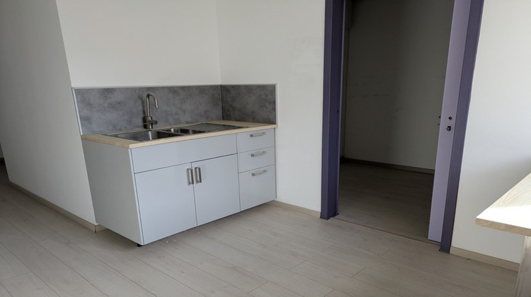 Ma-Cabane - Vente Divers GRENOBLE, 245 m²