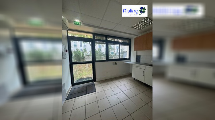 Ma-Cabane - Vente Divers Joué-lès-Tours, 200 m²