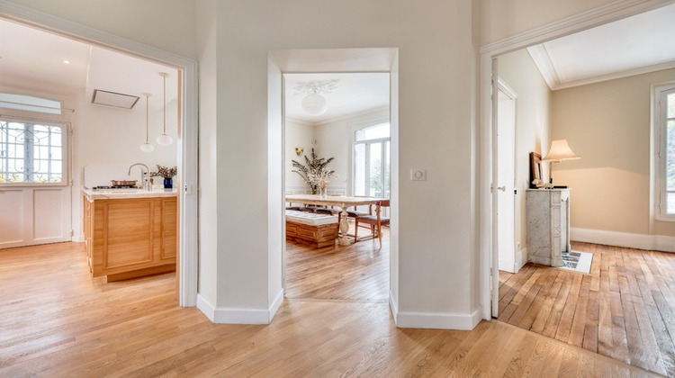 Ma-Cabane - Vente Divers JUVISY SUR ORGE, 234 m²