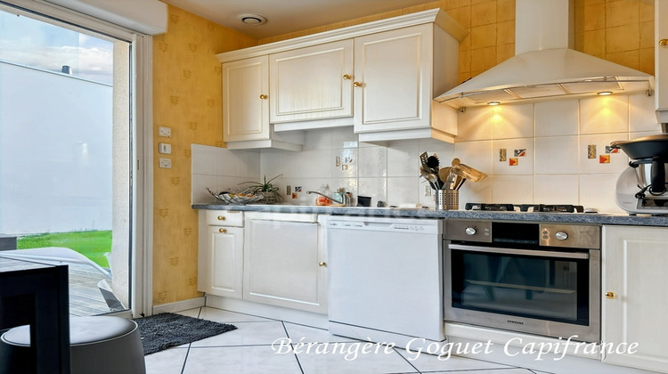 Ma-Cabane - Vente Divers LA CHAPELLE SAINT AUBIN, 93 m²