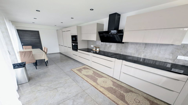 Ma-Cabane - Vente Divers LA RAVOIRE, 240 m²