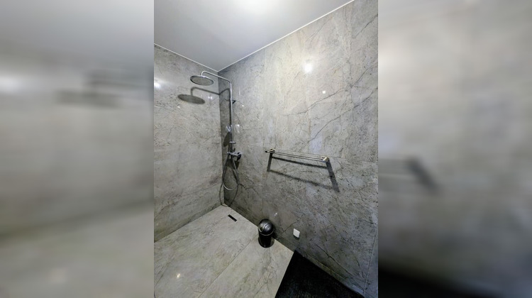 Ma-Cabane - Vente Divers LA RAVOIRE, 240 m²