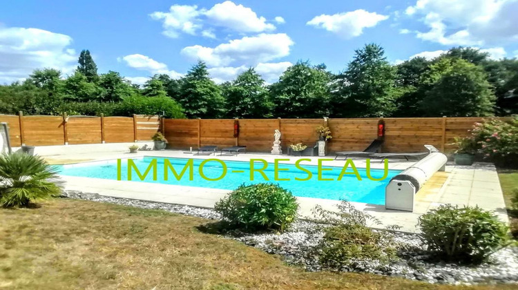 Ma-Cabane - Vente Divers LA ROCHE SUR YON, 190 m²