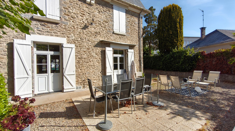 Ma-Cabane - Vente Divers LAVAL, 170 m²