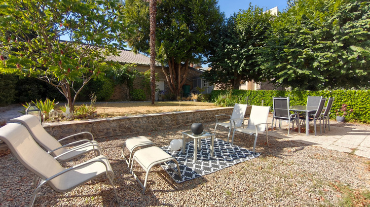 Ma-Cabane - Vente Divers LAVAL, 170 m²