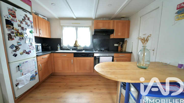 Ma-Cabane - Vente Divers Le Châtelet-en-Brie, 49 m²