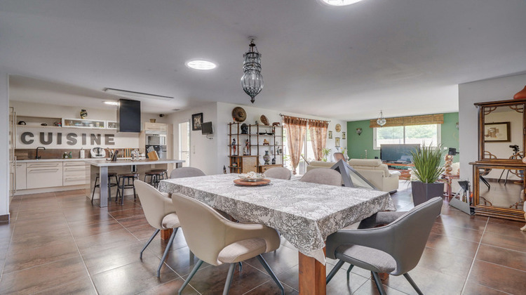 Ma-Cabane - Vente Divers LE HAILLAN, 139 m²