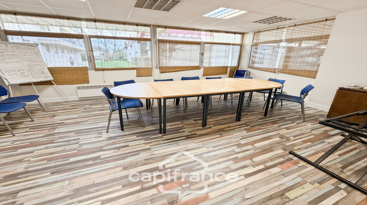 Ma-Cabane - Vente Divers LE HAILLAN, 45 m²