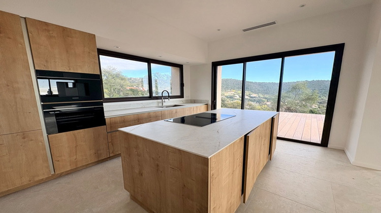 Ma-Cabane - Vente Divers LES ISSAMBRES, 185 m²