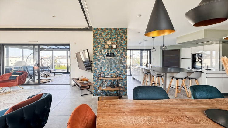 Ma-Cabane - Vente Divers LES PONTS DE CE, 188 m²