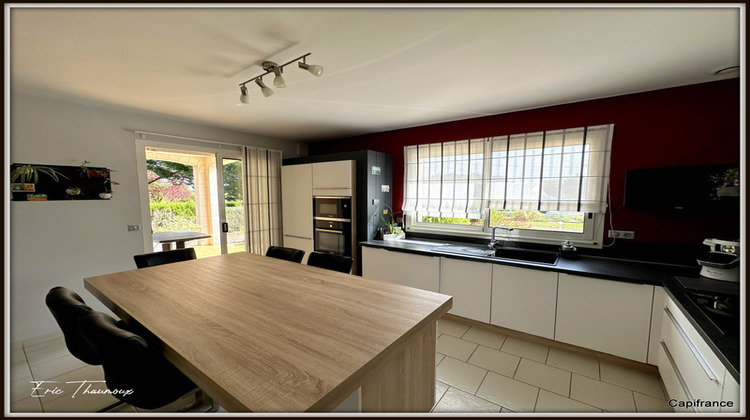 Ma-Cabane - Vente Divers LONGUE JUMELLES, 180 m²