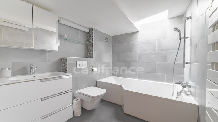 Ma-Cabane - Vente Divers MAISONS LAFFITTE, 130 m²