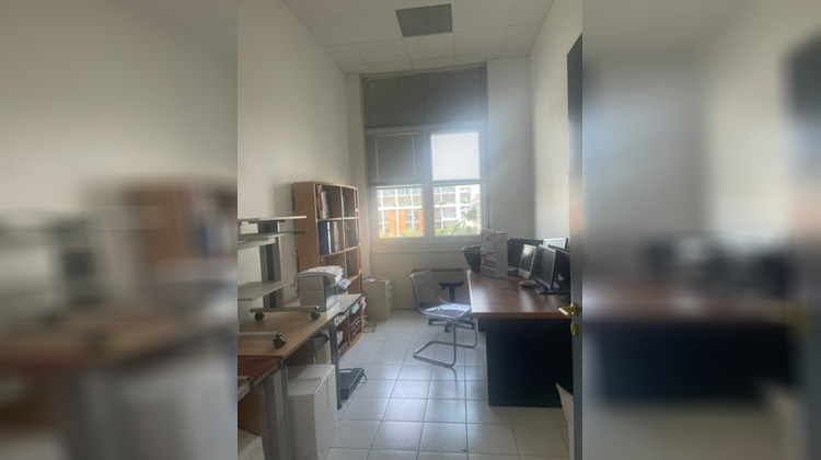Ma-Cabane - Vente Divers MARSEILLE 12EME ARRONDISSEMENT, 208 m²