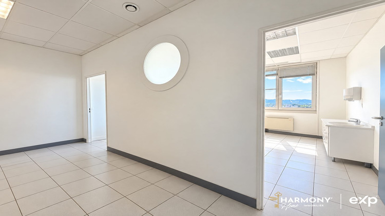 Ma-Cabane - Vente Divers Marseille, 208 m²