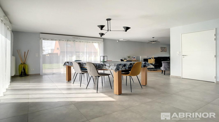 Ma-Cabane - Vente Divers MERIGNIES, 162 m²