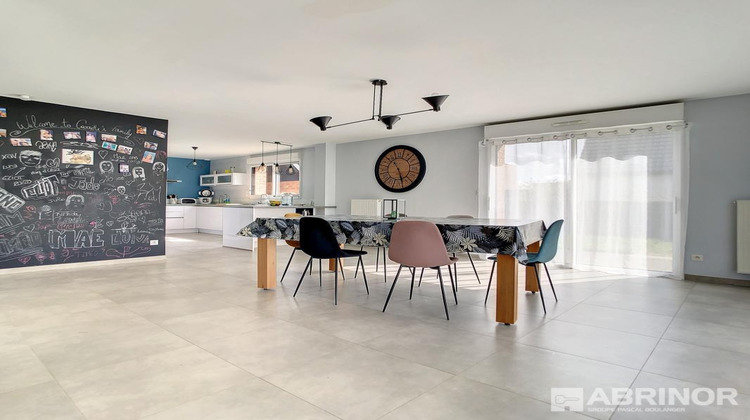 Ma-Cabane - Vente Divers MERIGNIES, 162 m²