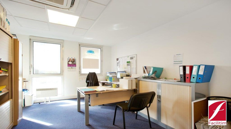 Ma-Cabane - Vente Divers Montigny-le-Bretonneux, 433 m²