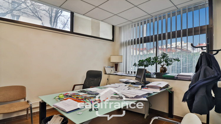 Ma-Cabane - Vente Divers MONTROUGE, 140 m²