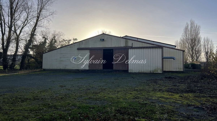 Ma-Cabane - Vente Divers NAZELLES NEGRON, 1200 m²