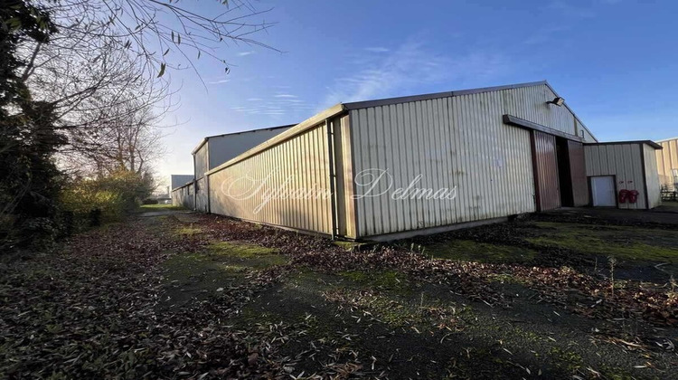 Ma-Cabane - Vente Divers NAZELLES NEGRON, 1200 m²