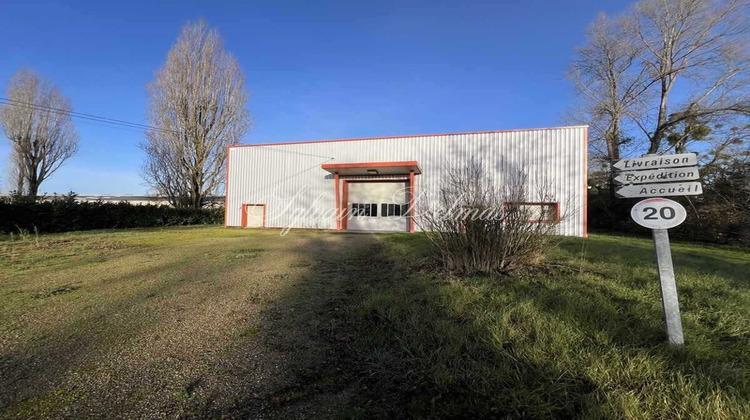 Ma-Cabane - Vente Divers NAZELLES NEGRON, 1200 m²