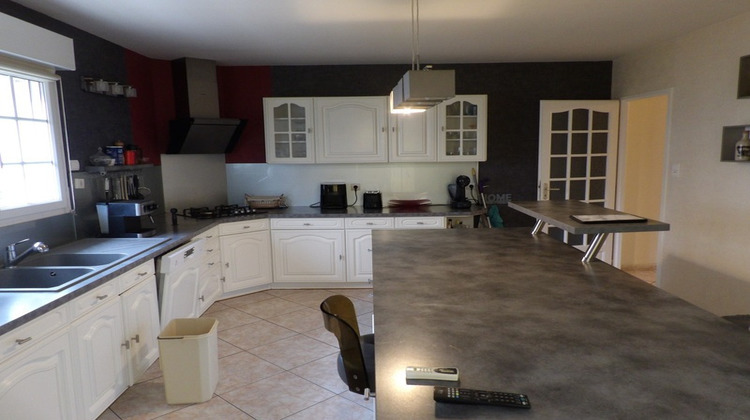 Ma-Cabane - Vente Divers NERIS LES BAINS, 186 m²