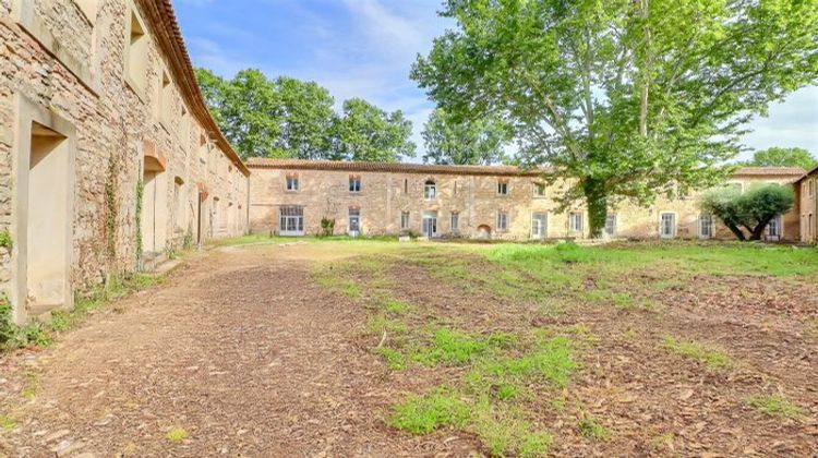 Ma-Cabane - Vente Divers Nîmes, 2100 m²