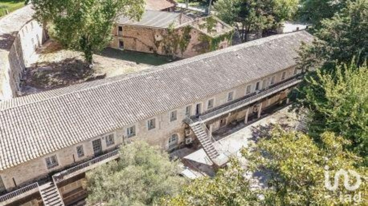 Ma-Cabane - Vente Divers Nîmes, 220 m²