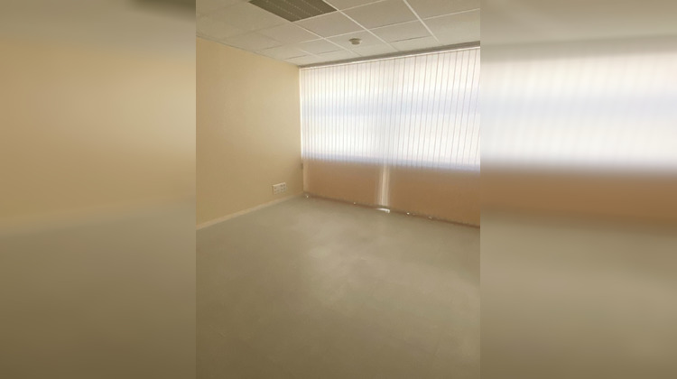Ma-Cabane - Vente Divers Niort, 239 m²