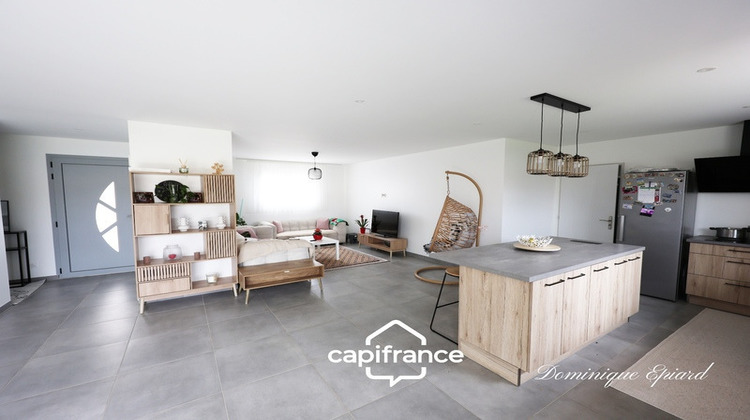 Ma-Cabane - Vente Divers NOUAILLE MAUPERTUIS, 127 m²