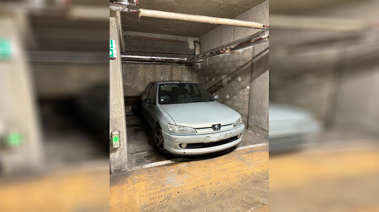 Ma-Cabane - Vente Divers PARIS 10, 12 m²