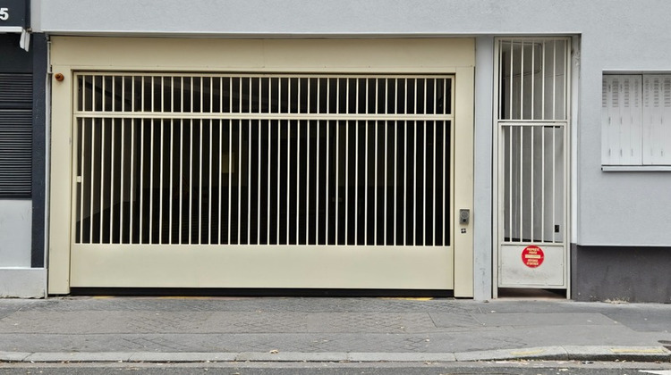 Ma-Cabane - Vente Divers PARIS 15EME ARRONDISSEMENT, 13 m²