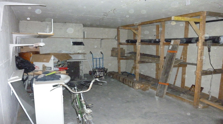 Ma-Cabane - Vente Divers PARIS 18, 23 m²
