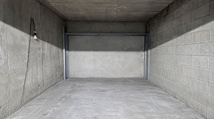 Ma-Cabane - Vente Divers PARIS 19, 12 m²