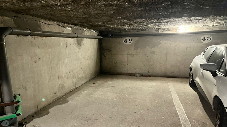 Ma-Cabane - Vente Divers PARIS 20, 0 m²