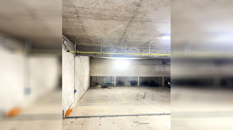 Ma-Cabane - Vente Divers PARIS 20, 0 m²