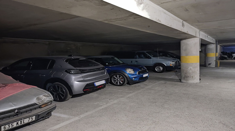 Ma-Cabane - Vente Divers PARIS 20, 11 m²