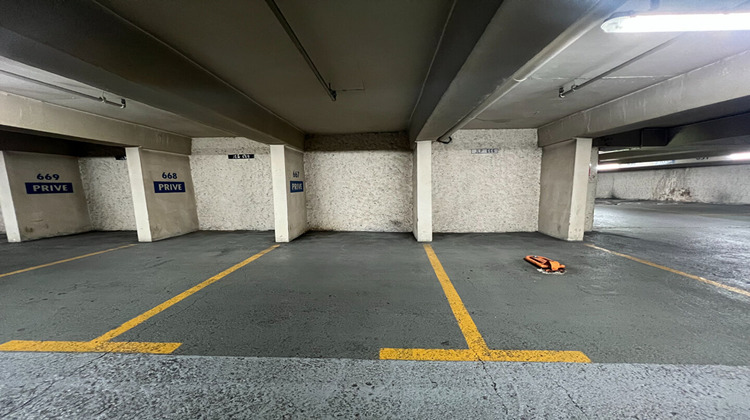 Ma-Cabane - Vente Divers PARIS 9, 0 m²