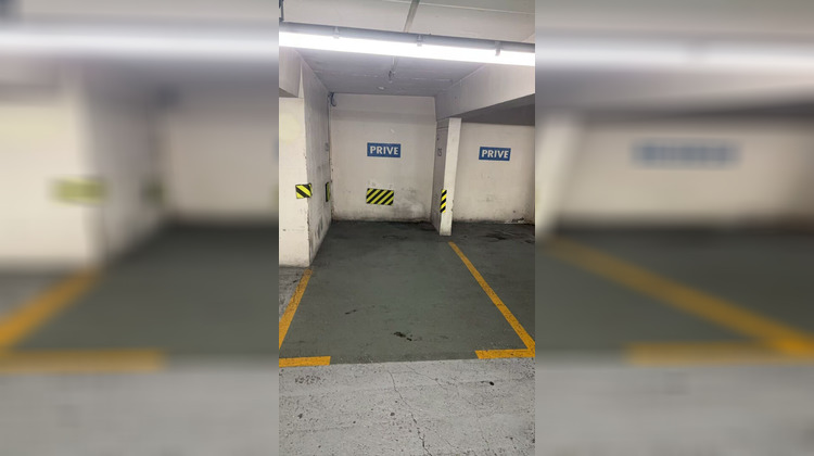 Ma-Cabane - Vente Divers PARIS 9, 8 m²