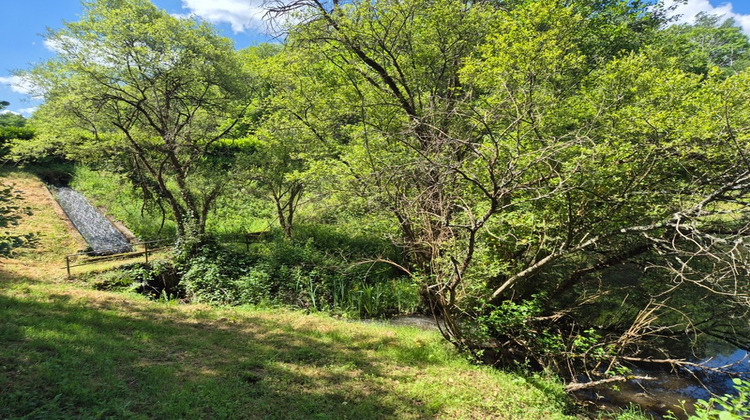 Ma-Cabane - Vente Divers PRESSIGNAC, 18994 m²