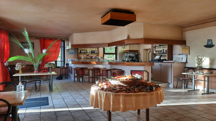 Ma-Cabane - Vente Divers Puy-Guillaume, 270 m²