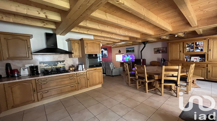 Ma-Cabane - Vente Divers Rochefort-Montagne, 148 m²