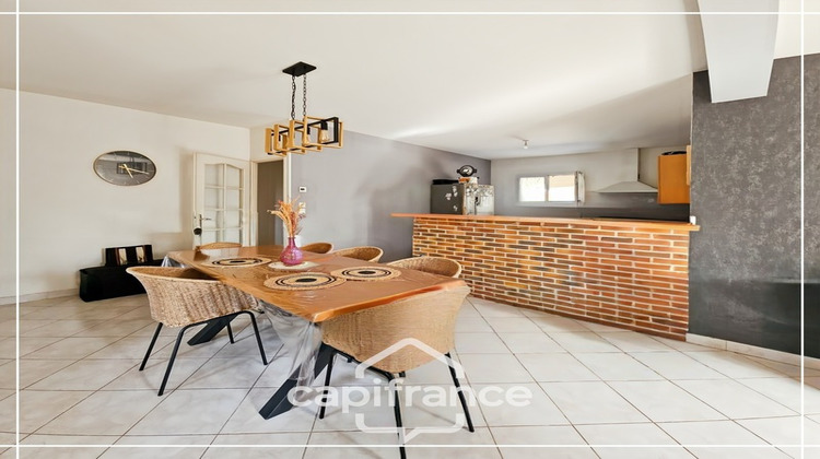Ma-Cabane - Vente Divers ROQUEFORT, 97 m²
