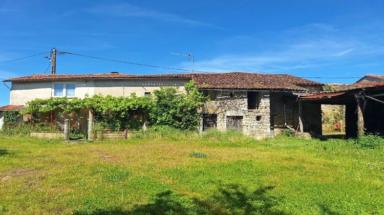 Ma-Cabane - Vente Divers Ruffec, 300 m²