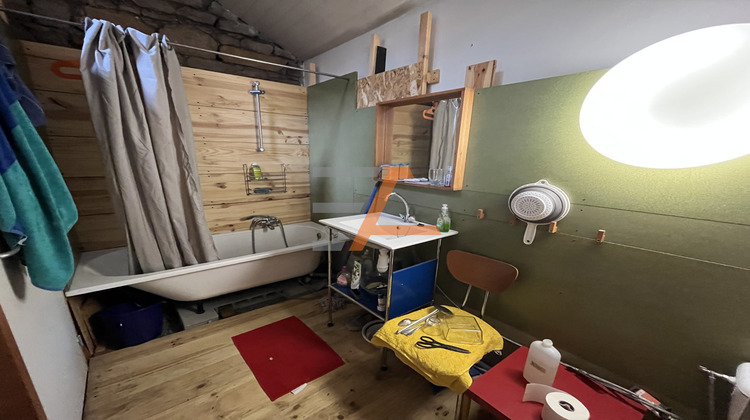 Ma-Cabane - Vente Divers Saint-Étienne, 156 m²