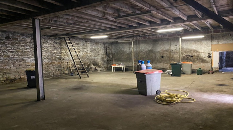 Ma-Cabane - Vente Divers Saint-Étienne, 160 m²