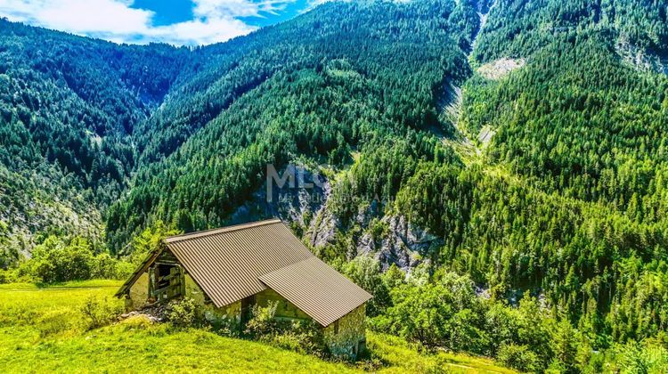 Ma-Cabane - Vente Divers Saint-Étienne-de-Tinée, 100 m²