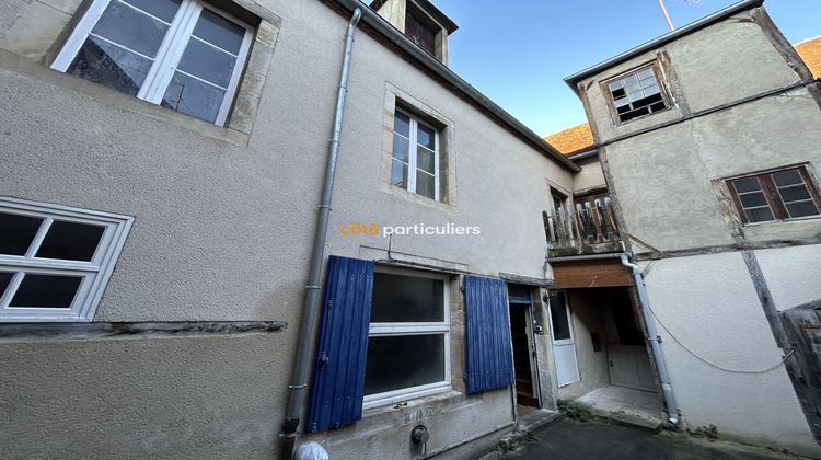 Ma-Cabane - Vente Divers Saint-Amand-Montrond, 138 m²